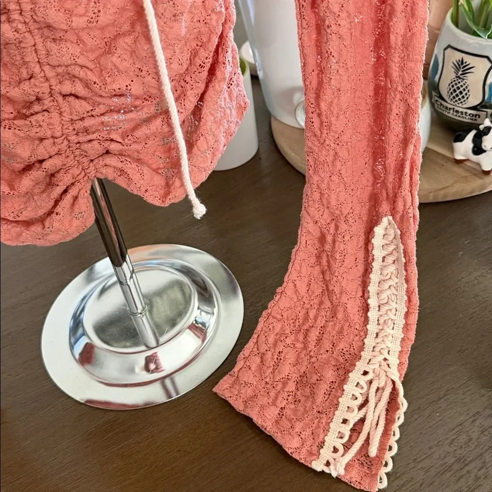 NWOT Free People Lilah Lace Long Sleeve Coral Lace Top Boho Retro Cropped Fitted